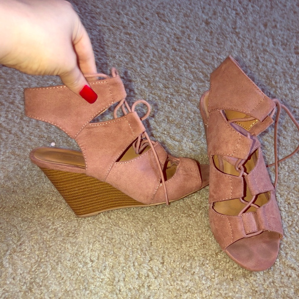 Pink wedges